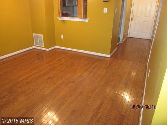 2nd image of 15057 Maple Glen Ct