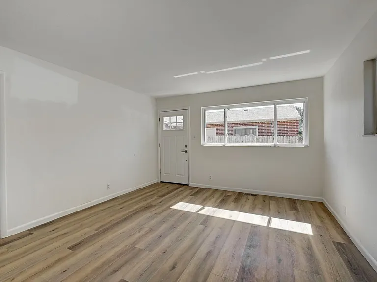 3340 N Glencoe St — Photo 6