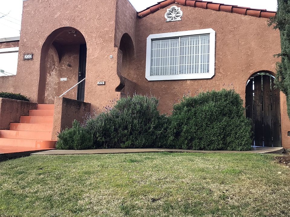 1st image of 222 W 10th St