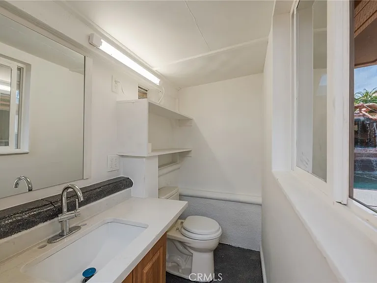 5562 Highland Ave — Photo 39