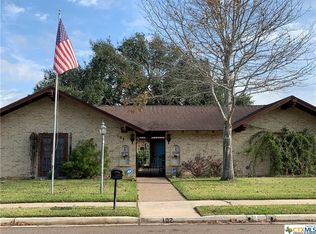 102 Bristol Ct, Victoria, TX 77904