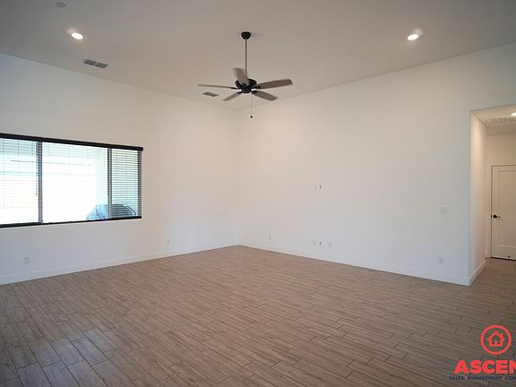5th image of 3208 Blue Creek Ln