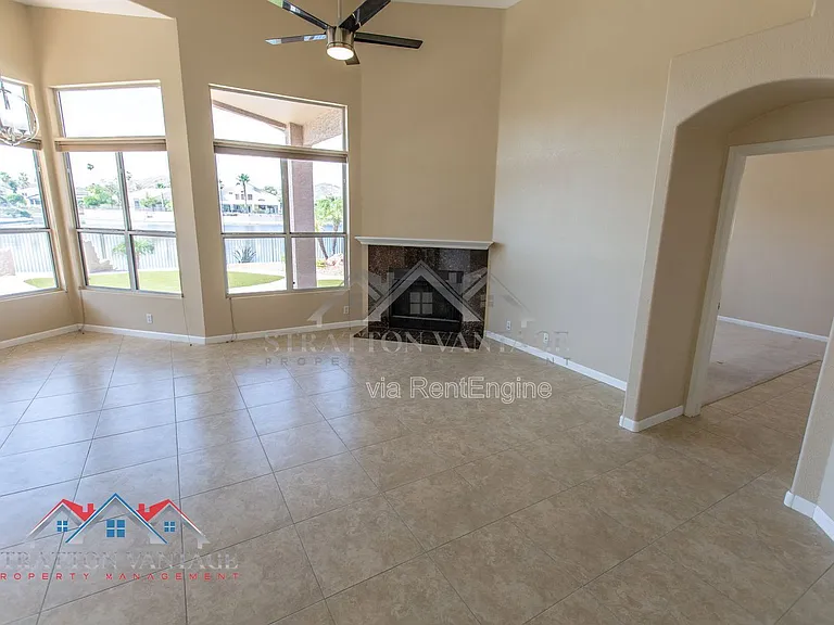6152 W Irma Ln — Photo 13