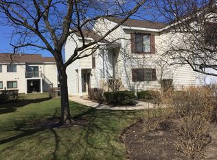 946 Brunswick Cir #946, Schaumburg, IL 60193