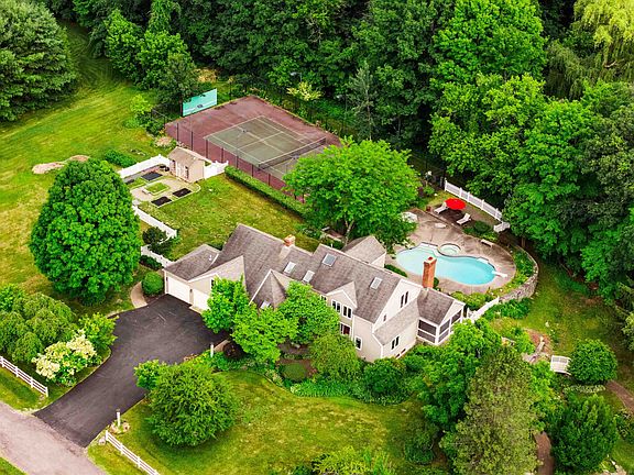 2nd image of 98 Dow Road