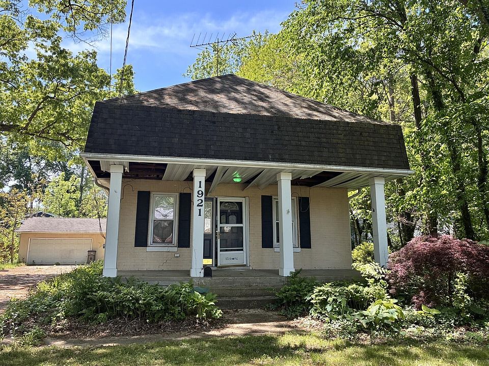 1st image of 1921 E Coolspring Ave