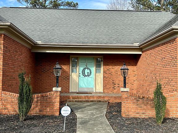 2nd image of 105 Beechwood Dr