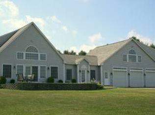 29 Willow Dr, Windham, ME 04062