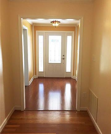 2nd image of 8602 Crestview Dr