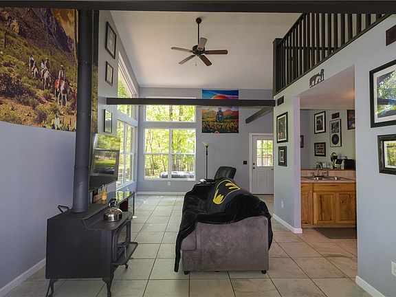 5th image of 21261 Rosebud Ln