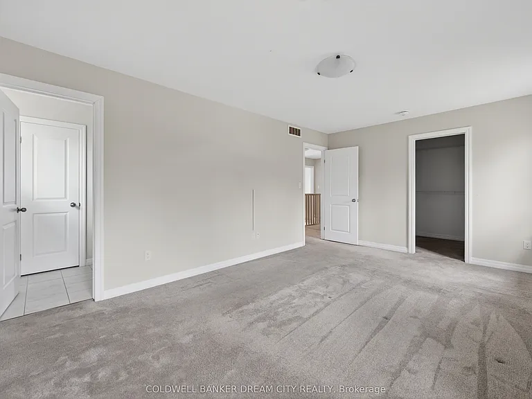 98 Livingston Dr — Photo 27