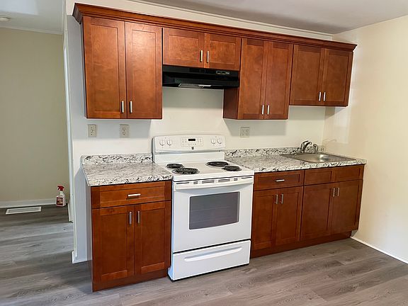 3rd image of 23-25 Thompson St #1
