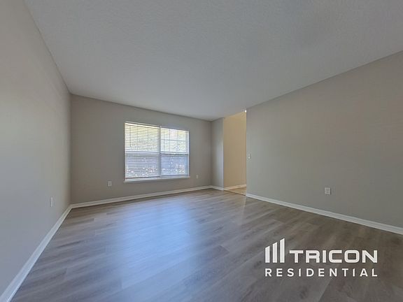 3rd image of 1814 Torrington Dr
