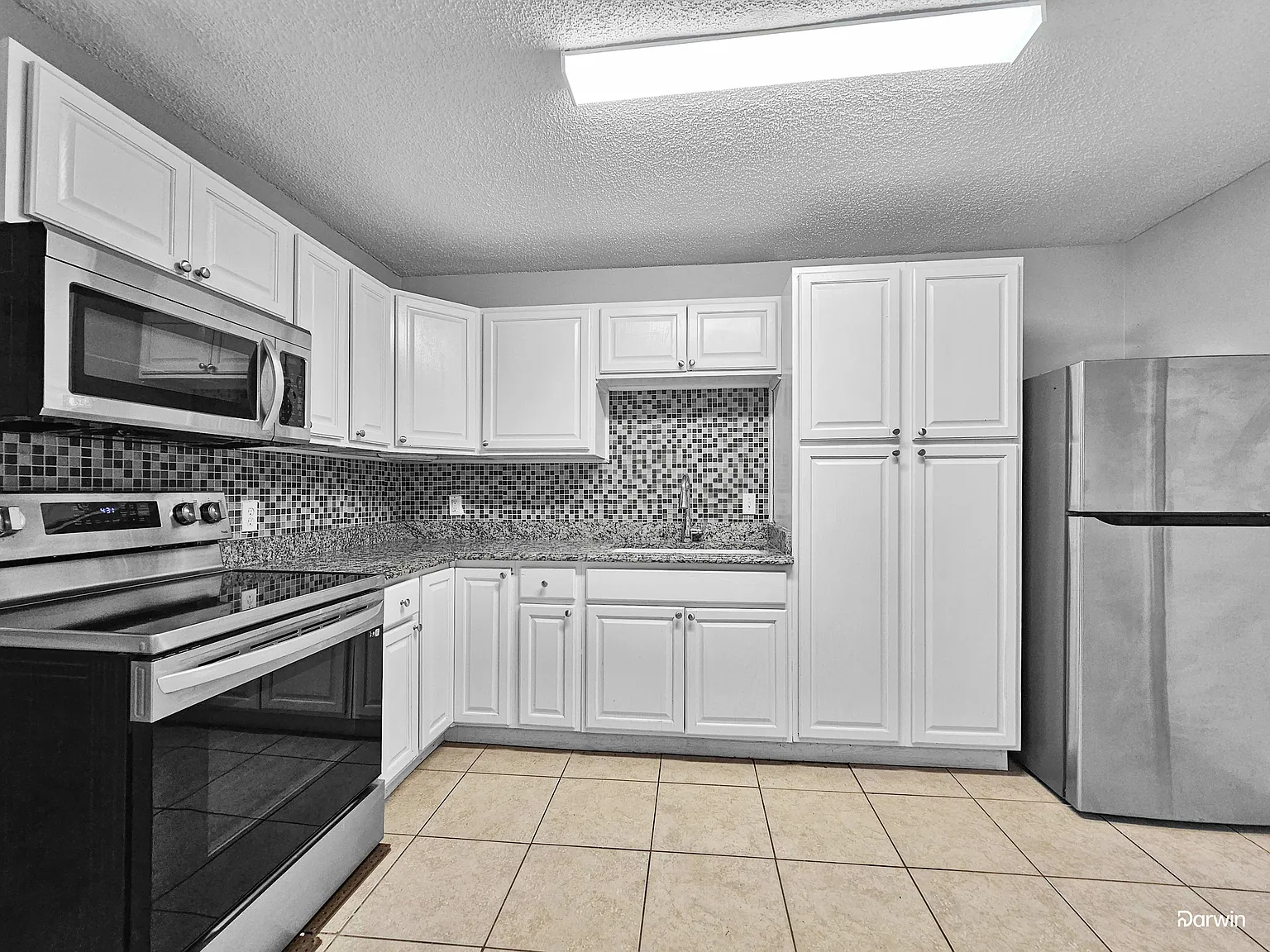3 bed, 2.0 bath, 1053 sqft, $1,385 — Photo 4