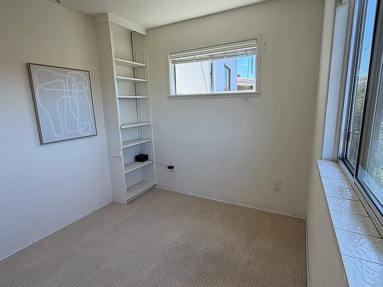 4264 Biona Pl #B — Photo 10