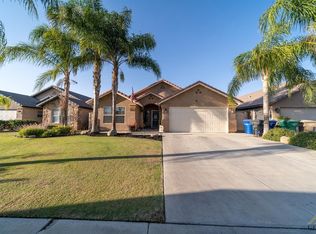 842 Sunset Meadow Ln, Bakersfield, CA 93308