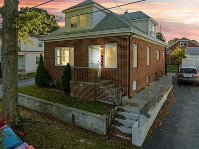 82 Lucille St, Providence, RI, 02908