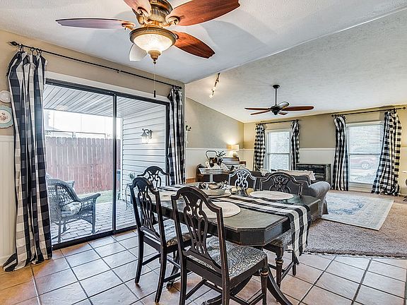 5th image of 483 Clear Creek Ln
