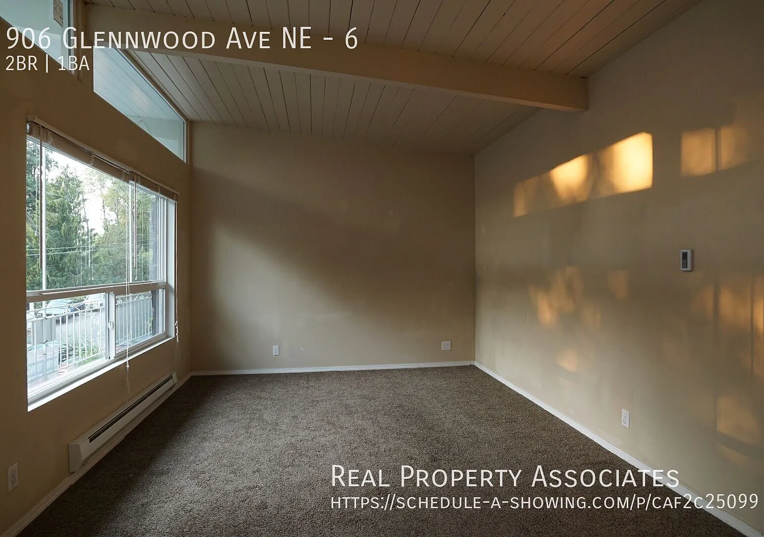Top Floor Two Bedroom Apartment in Renton Near Boeing — Photo 4