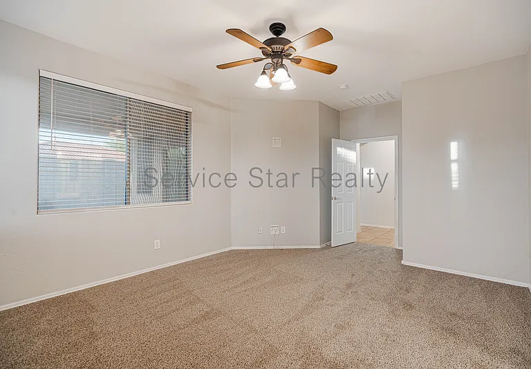 39560 N Prairie Ln — Photo 18