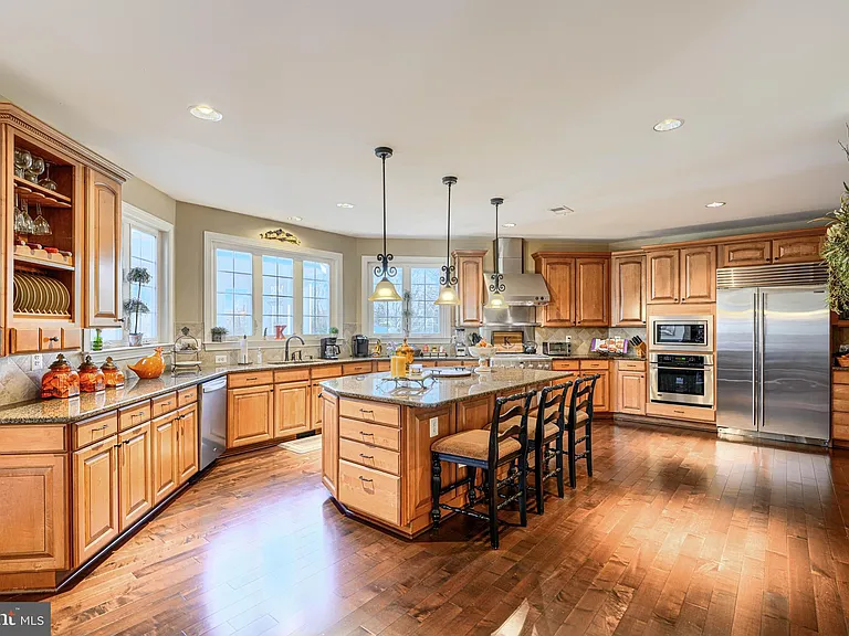 1319 Martin Meadows Dr — Photo 43