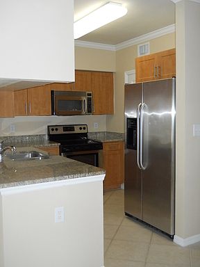 4th image of 6533 Emerald Dunes Dr APT 104