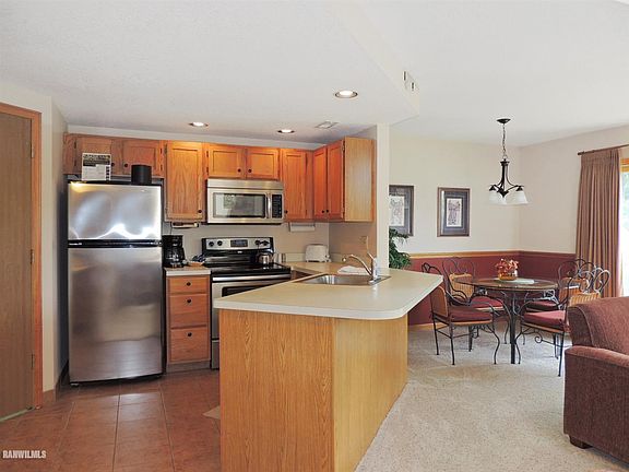 4th image of 119 E Point Dr