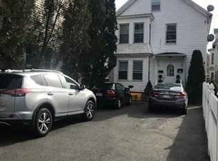 18 Arlington St, Lynn, MA 01902