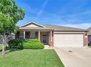 10408 Jaybird Dr, Fort Worth, TX 76244