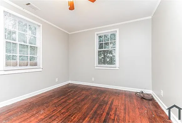 3 bed, 1079 sqft, $1,100 — Photo 2