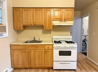 483 Avenue A APT 1, Bayonne, NJ 07002