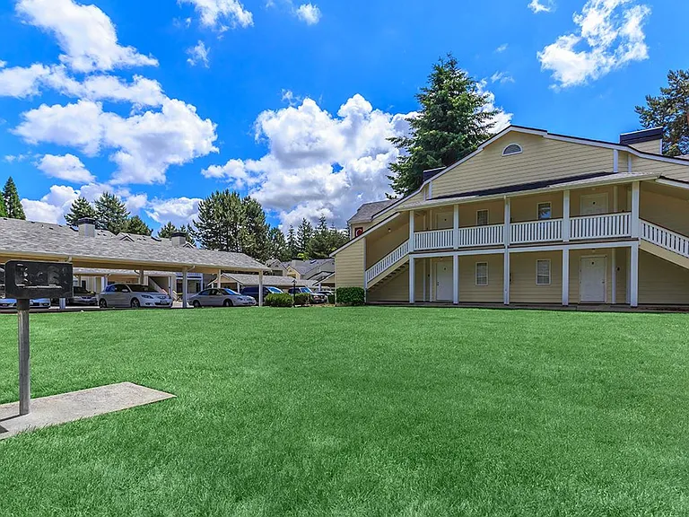 North Country Manor — Photo 11