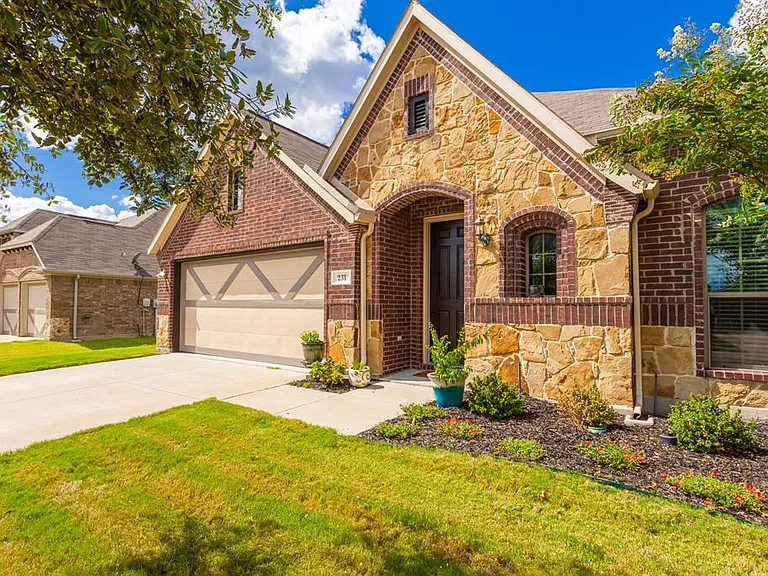231 Archer Way — Photo 4