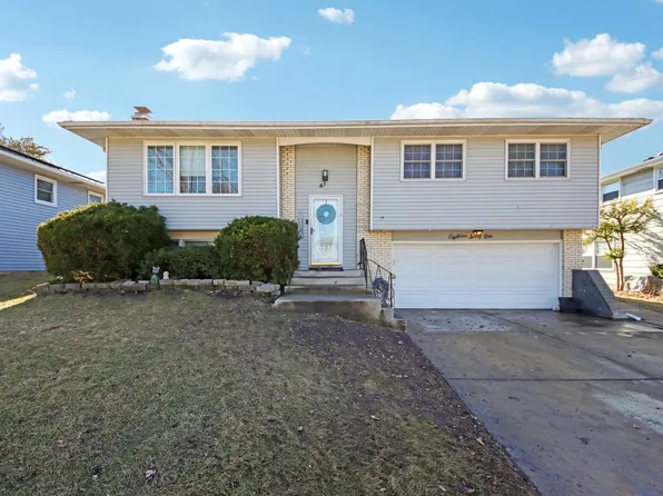 1861 Hollywood Ave, Hanover Park, IL 60133