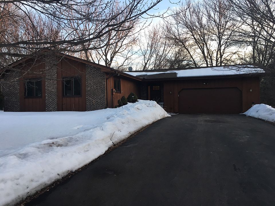 1st image of 745 Windemere Dr
