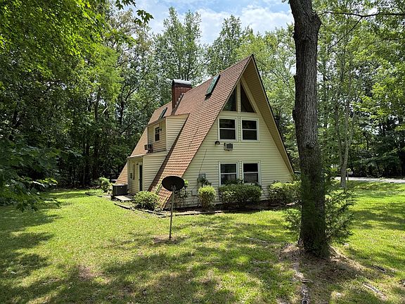 3rd image of 680 Riverview Dr