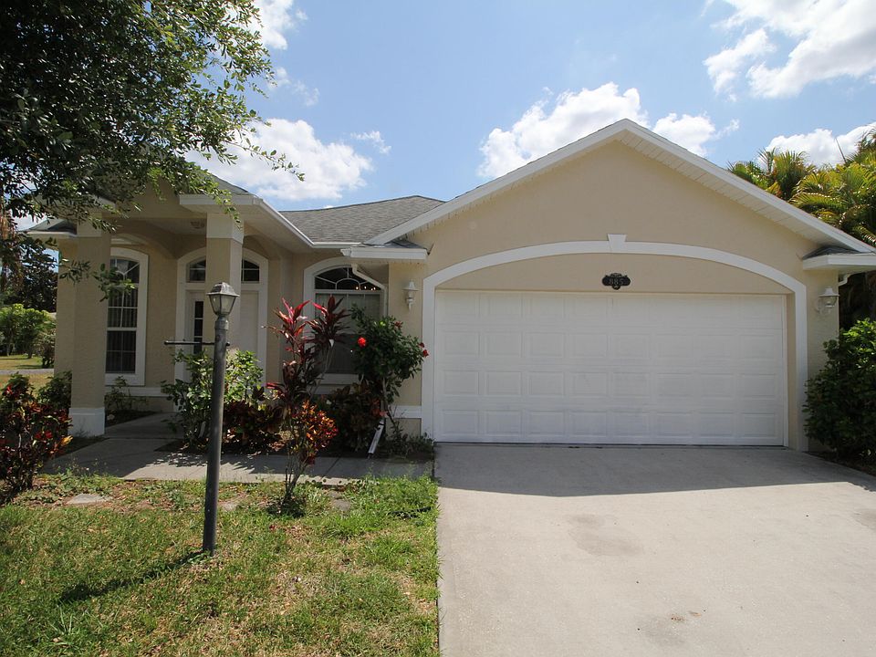 1st image of 885 Tavernier Cir NE