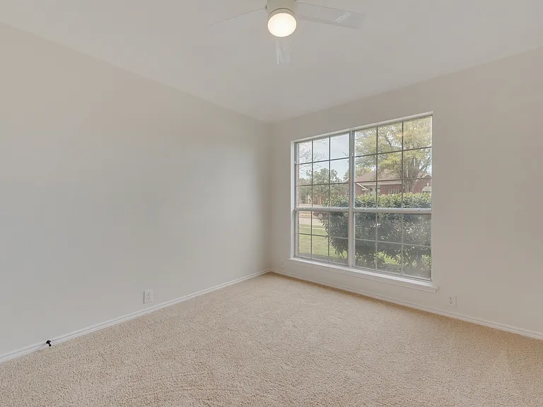 7307 Cresson Dr — Photo 15