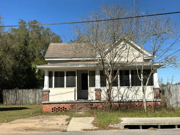 2500 W Strong St, Pensacola, FL 32505