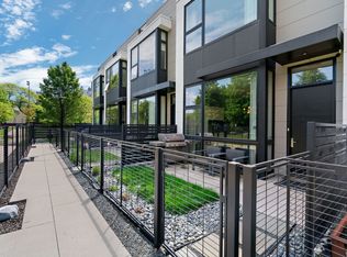 441 W Hobbie St, Chicago, IL 60610