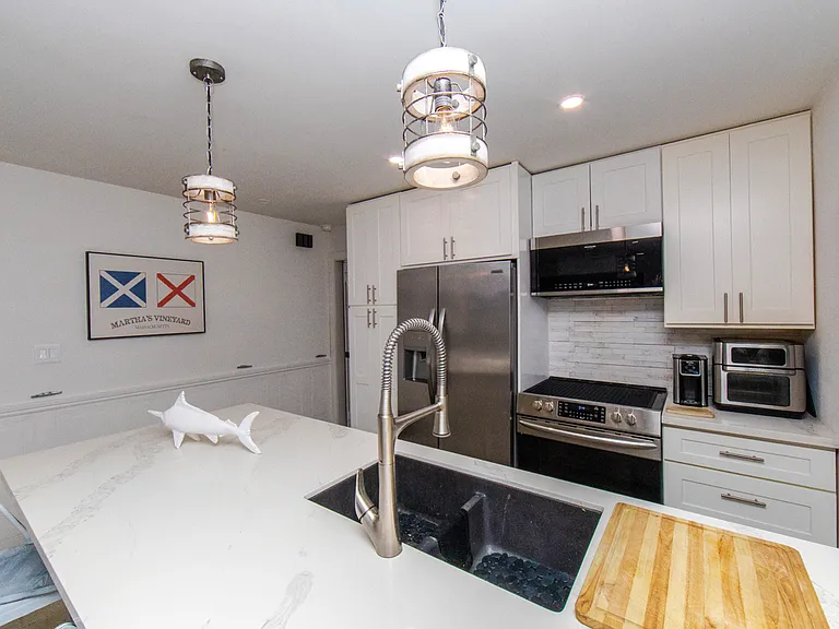 28121 Highridge Rd #305 — Photo 17