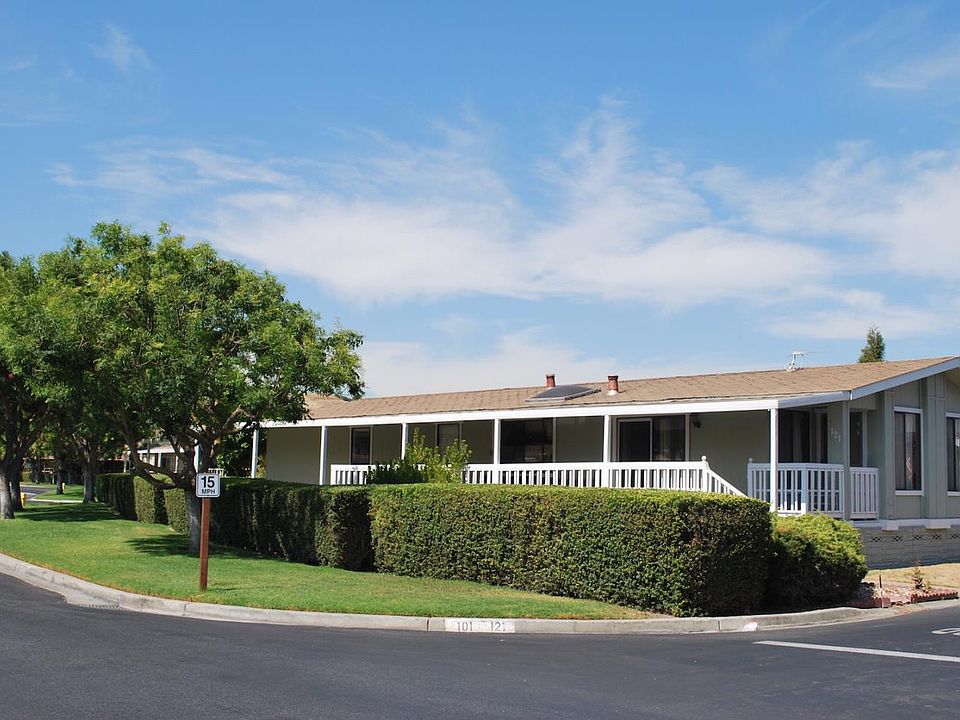 1st image of 121 Chateau La Salle Dr
