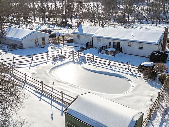 5th image of 494 Stover Rd