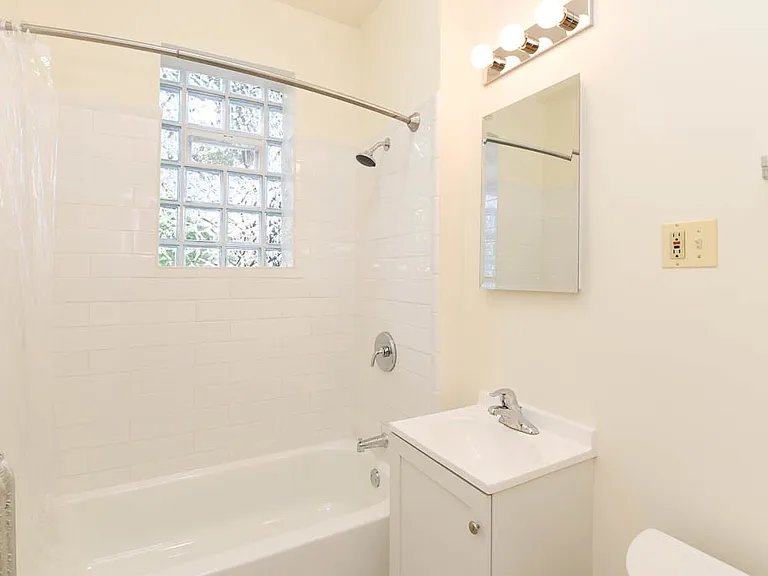 3508 N Wolcott Ave #2 — Photo 17