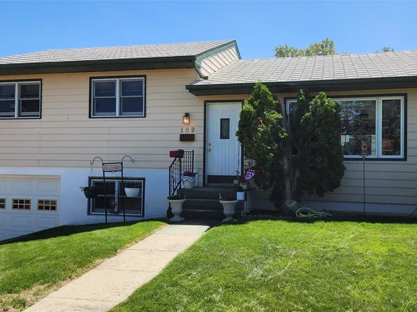 109 9th Ave SE, Cut Bank, MT 59427