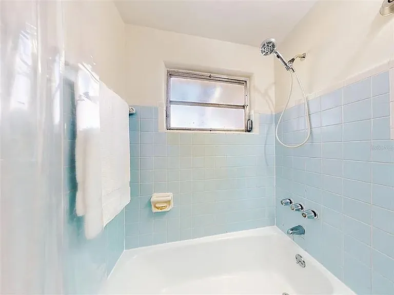 630 Olive St — Photo 13