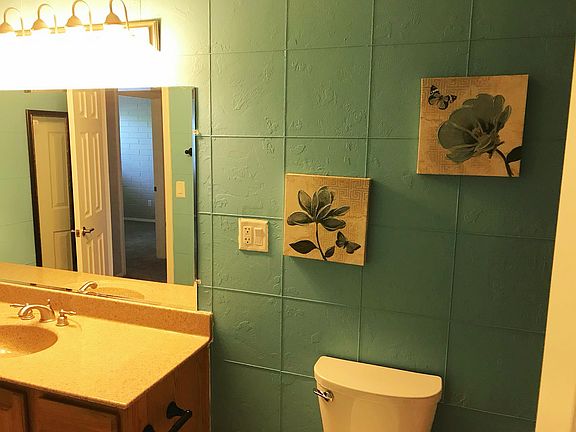 5th image of 913 N Desert Ave Unit C
