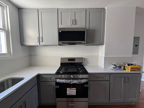 3rd image of 3234 Kennedy Blvd Unit 2