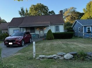 30 Platt St, Bristol, RI 02809