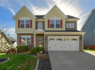 203 Shadow Rock Ln, Mars, PA 16046